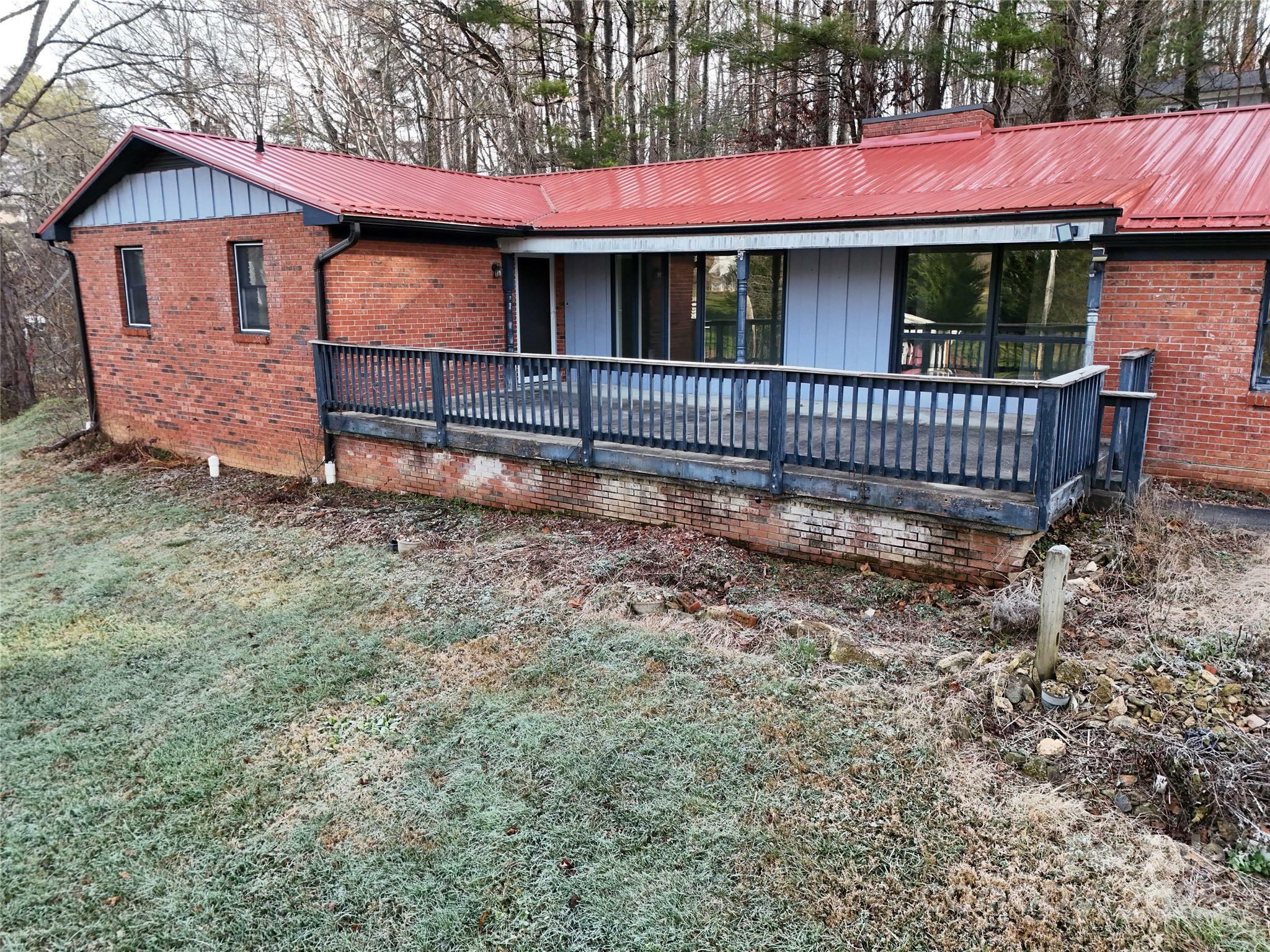 Property Photo:  71 Auburn Park Drive  NC 28786 