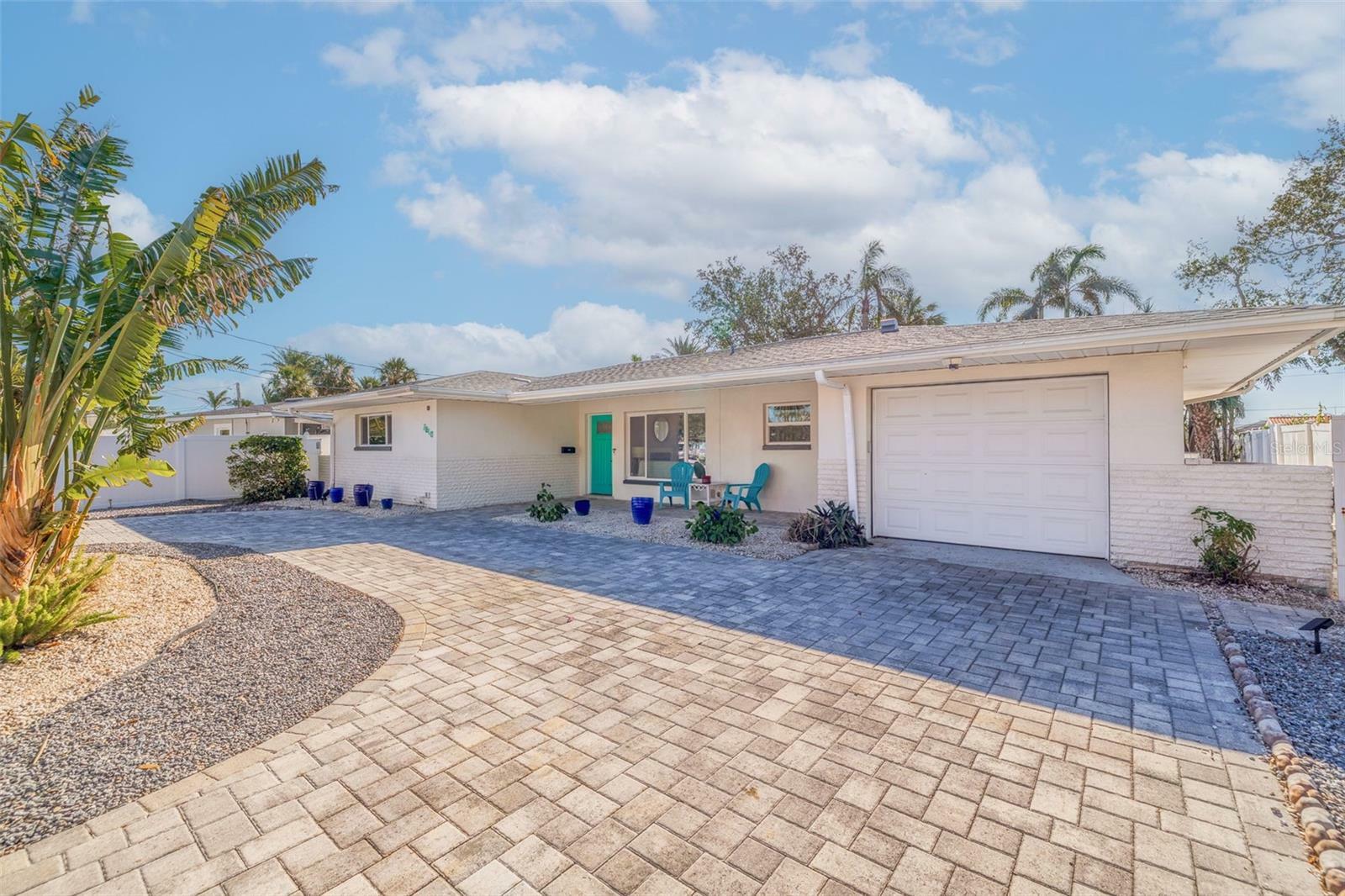 Property Photo:  7810 Causeway Boulevard N  FL 33707 