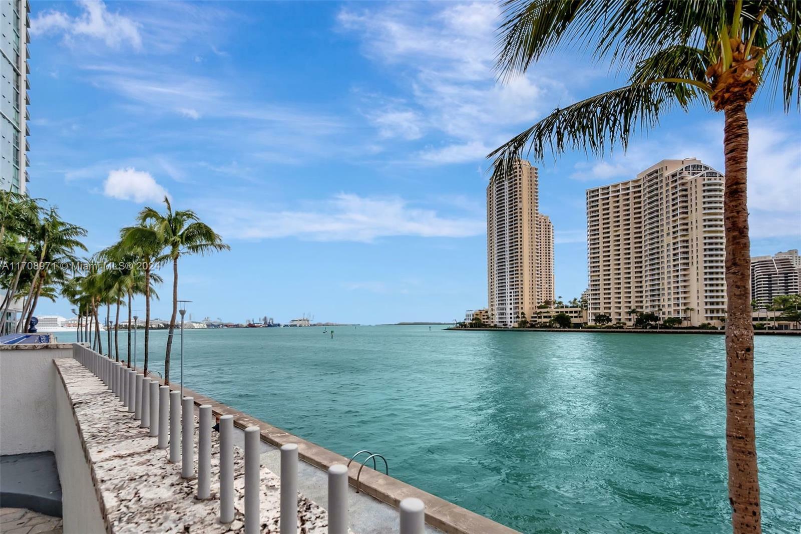 Property Photo:  325 S Biscayne Blvd 2614  FL 33131 