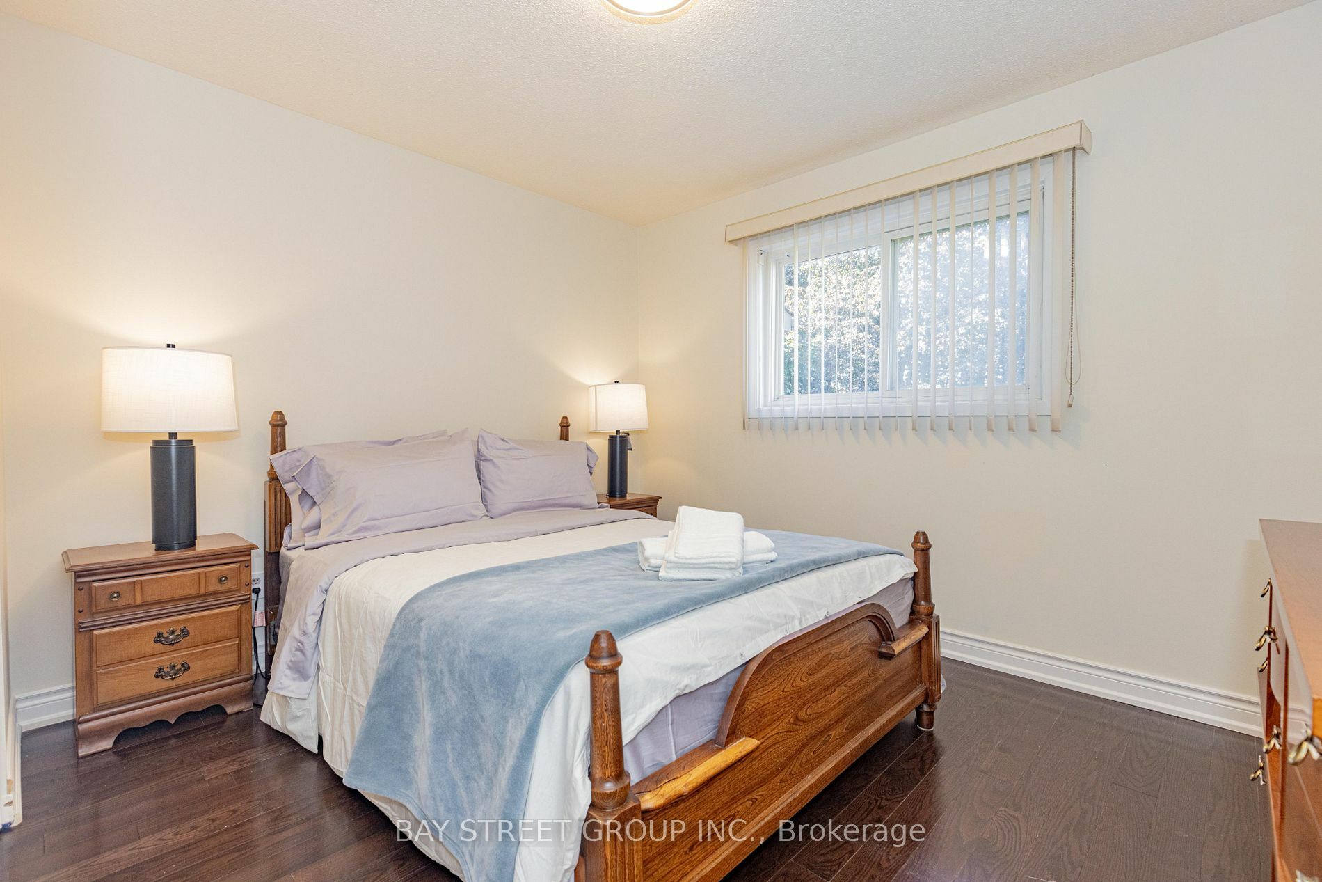 Property Photo:  