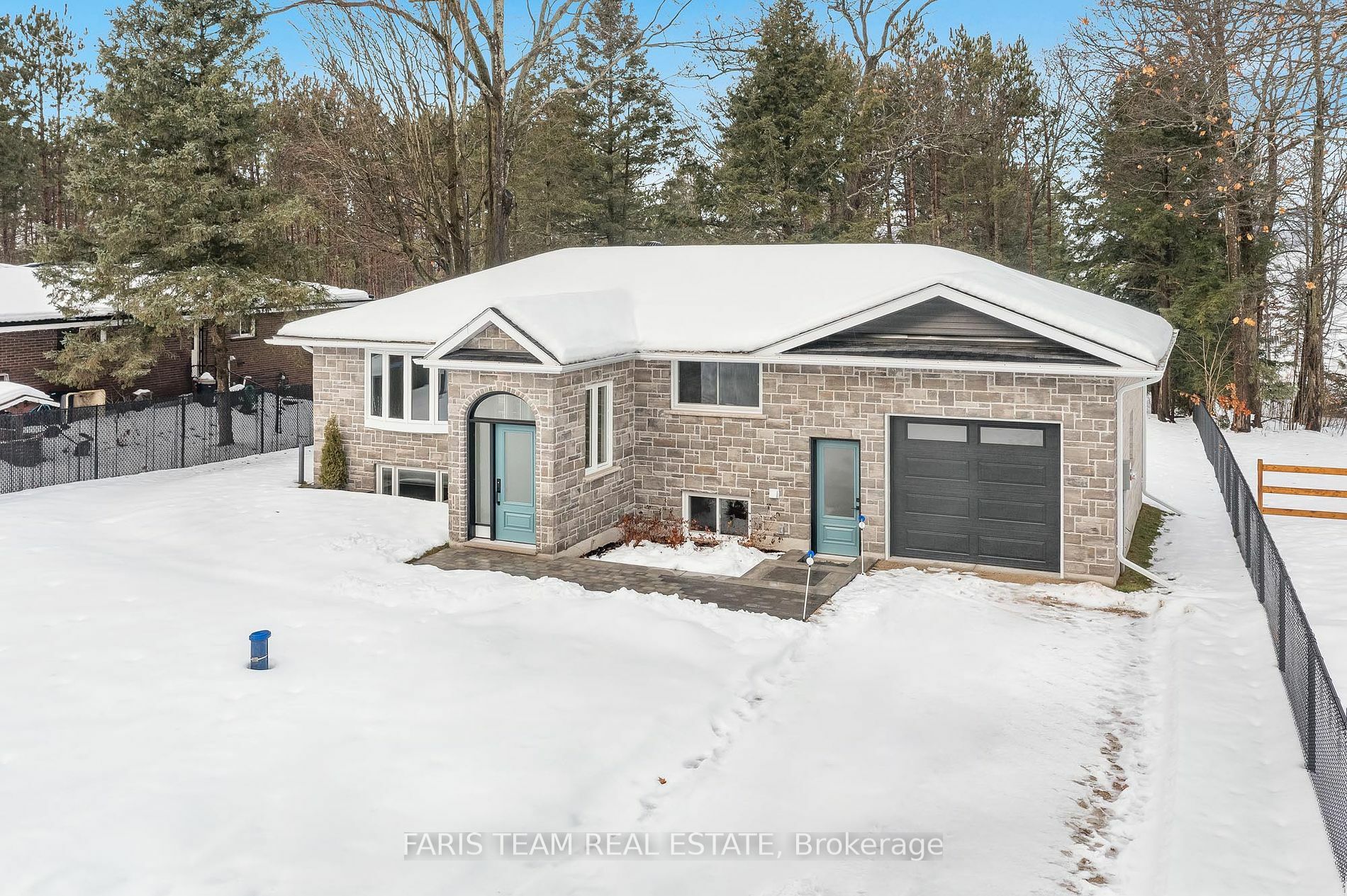 Photo de la propriété:  2386 South Orr Lake Rd  ON L0L 1P0 