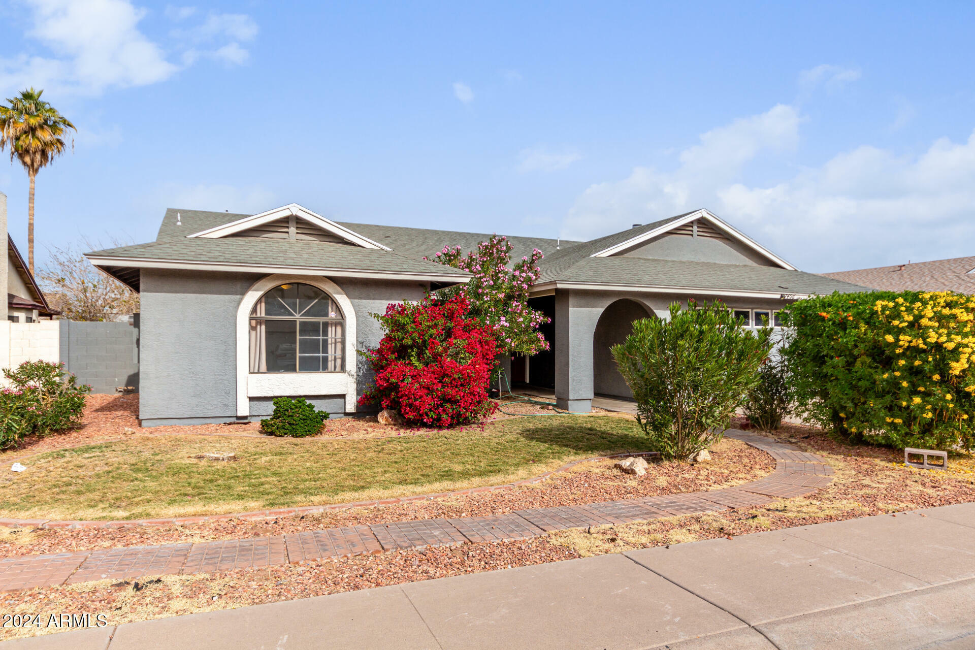 Property Photo:  7406 W Colter Street  AZ 85303 