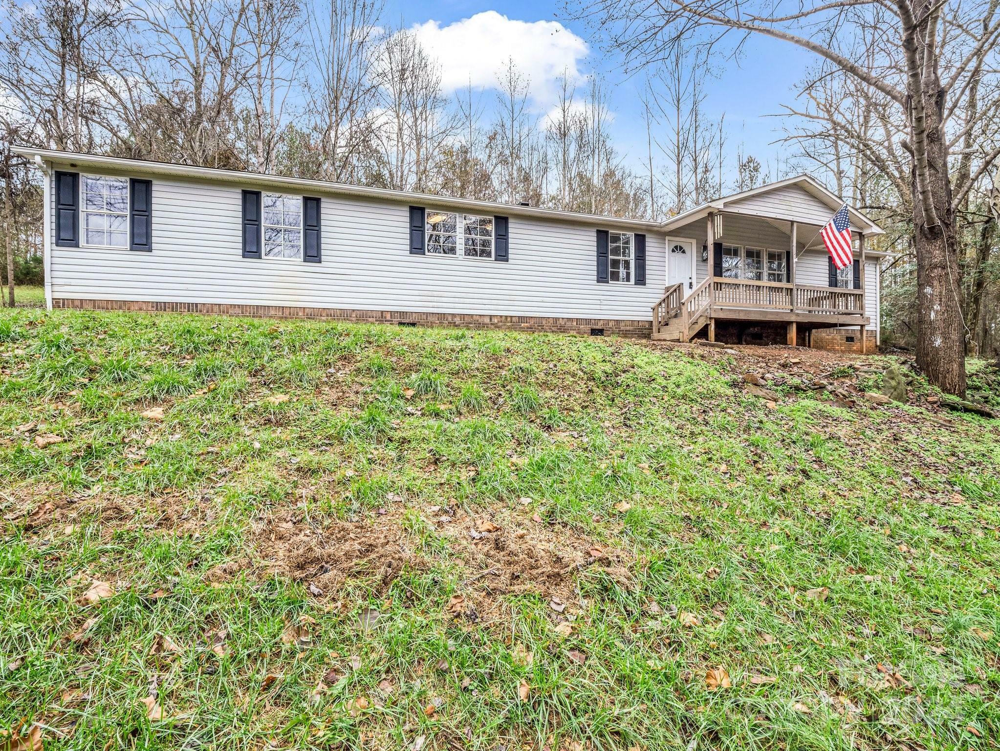 Property Photo: 131 Marsh Drive NC 28114