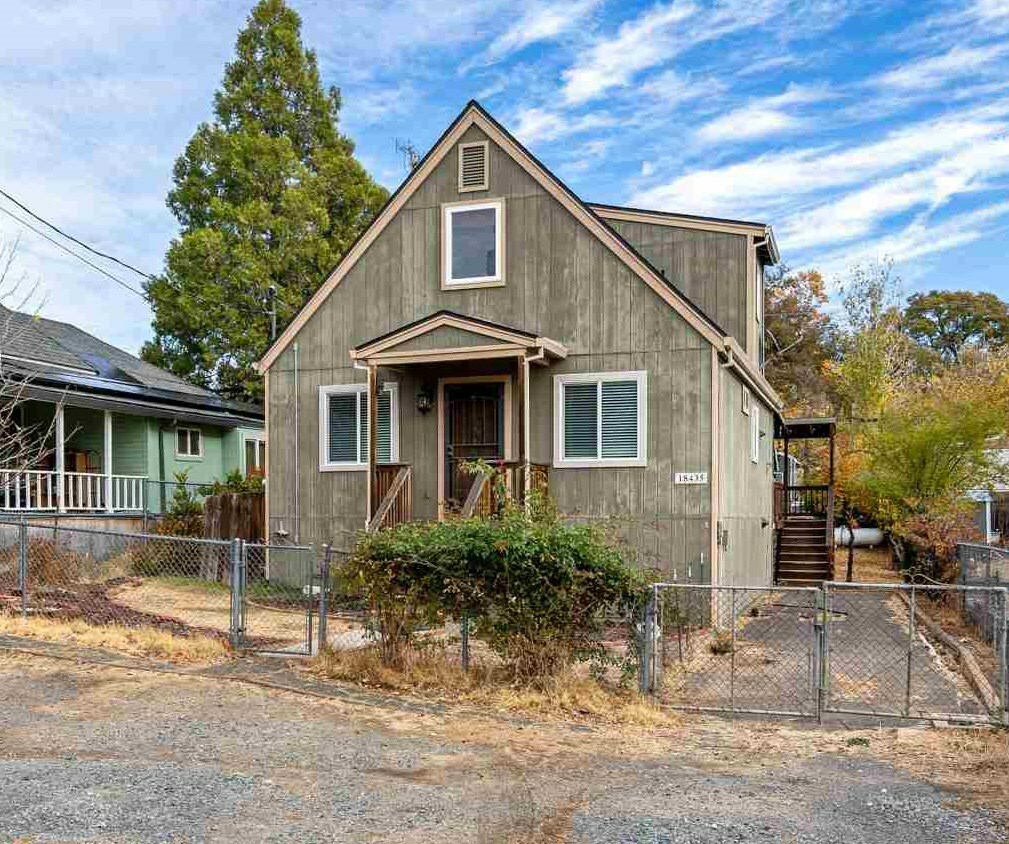 Property Photo:  18435 Oak  CA 95379 