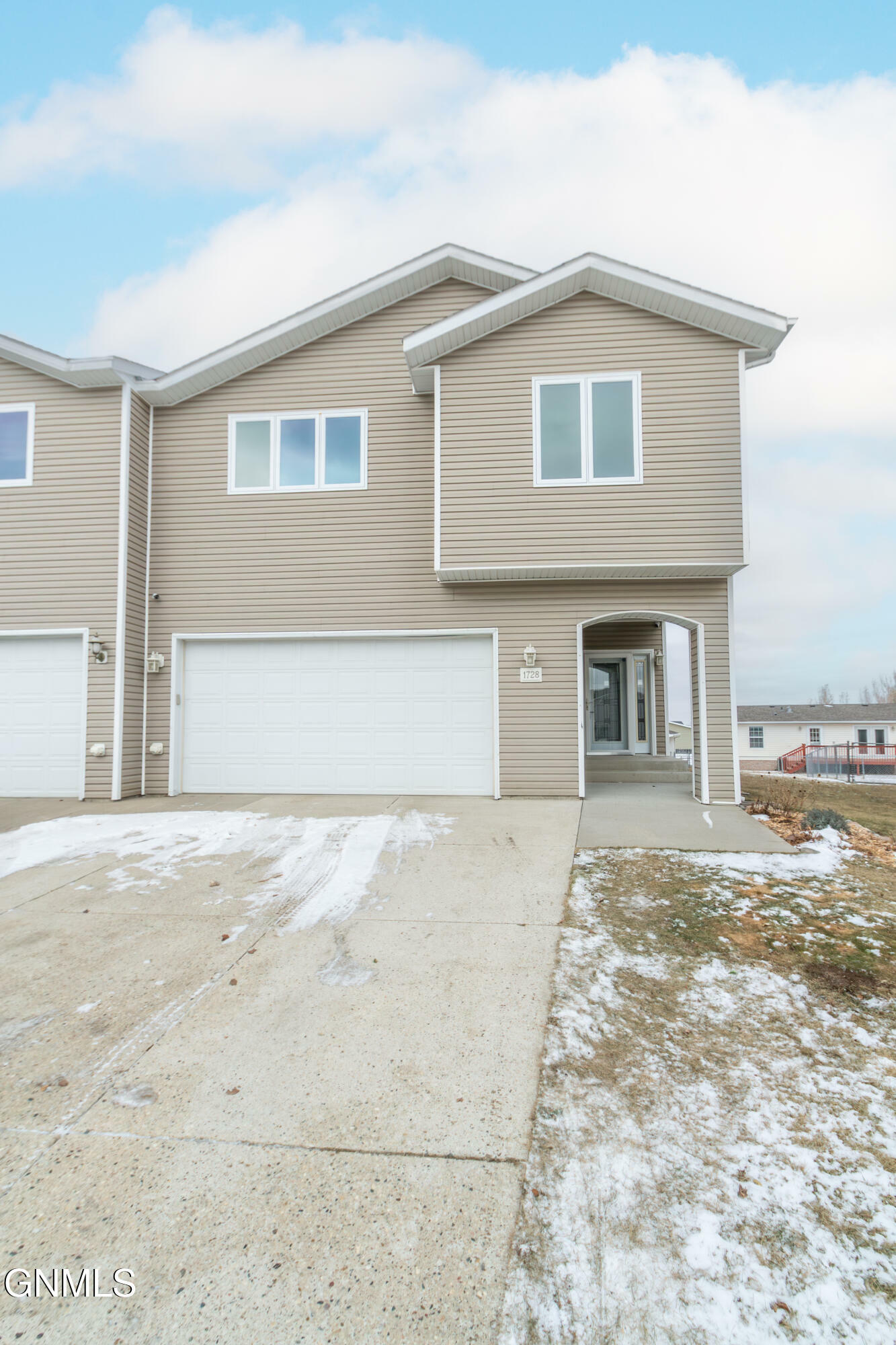 Property Photo:  1728 Calgary Loop  ND 58503 