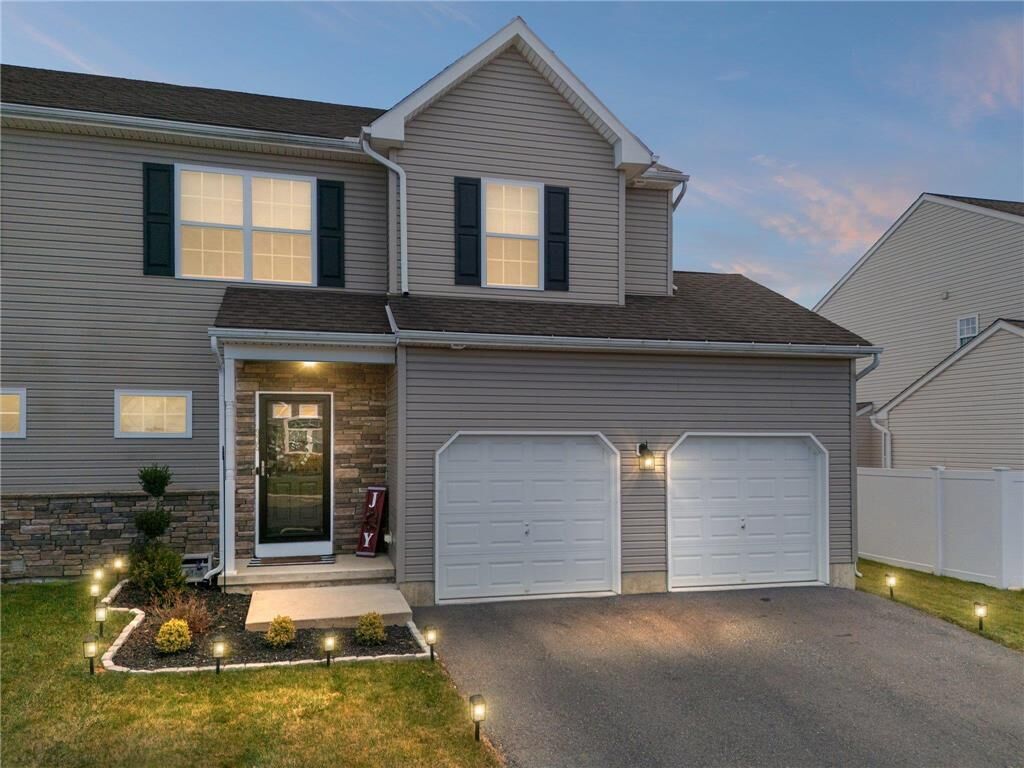 Property Photo:  935 Graystone Circle  PA 18067 