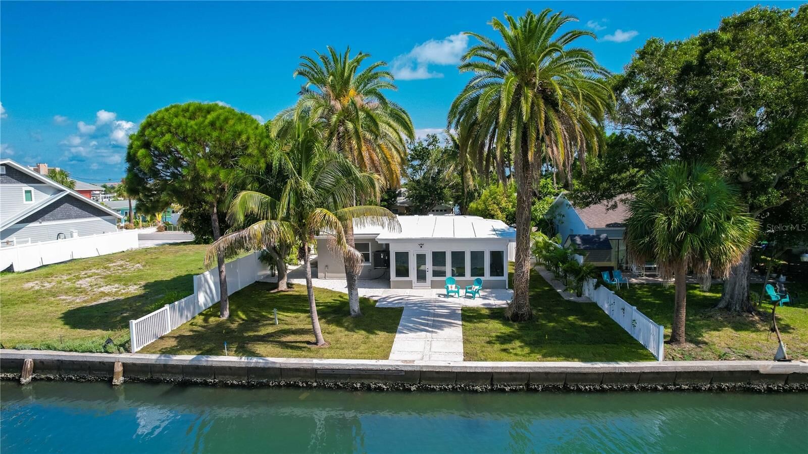 Property Photo: 341 Bahia Vista Drive FL 33785