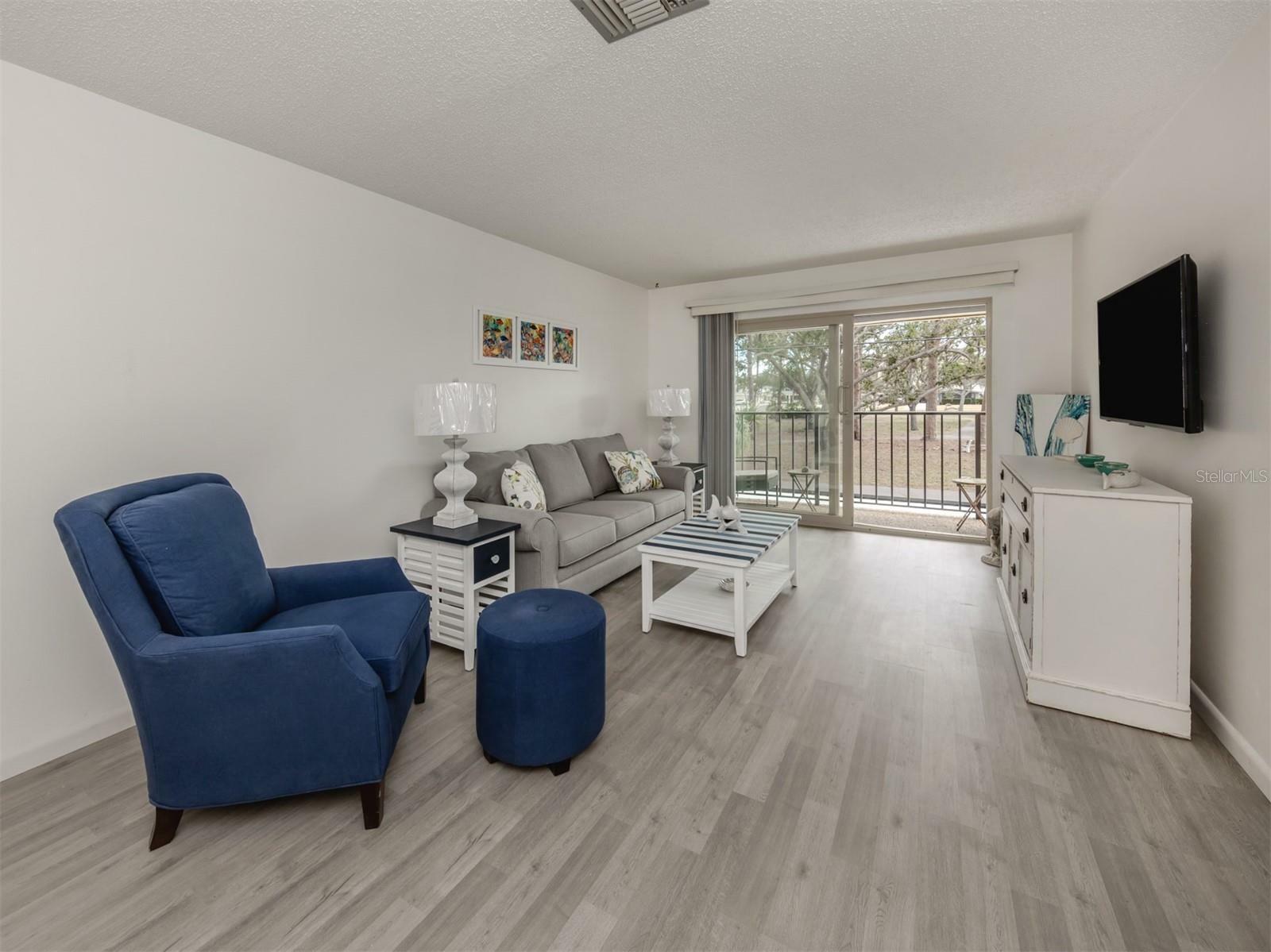 Property Photo:  533 Parkdale Mews 533  FL 34285 