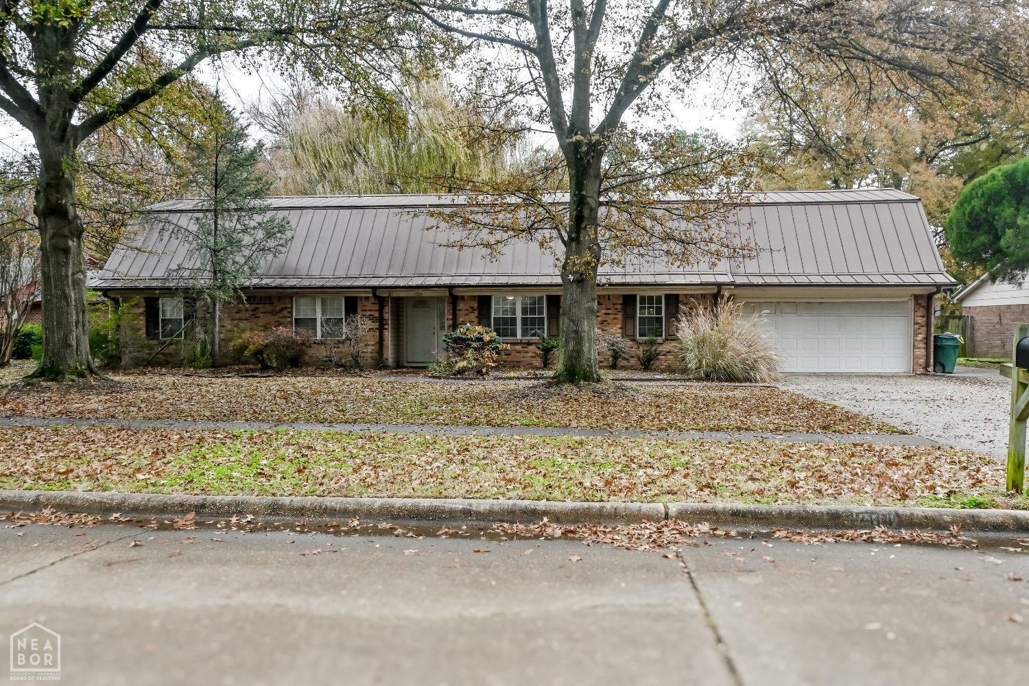 Property Photo:  1704 N Broadway Street  AR 72315 