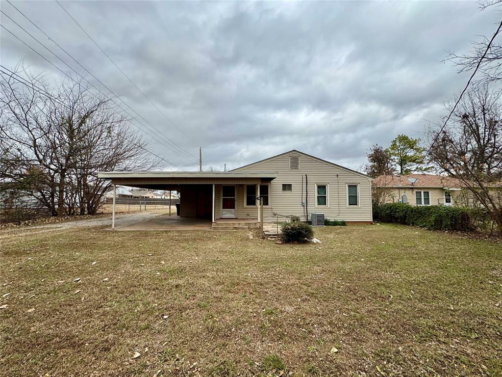 Property Photo:  1615 W Choctaw Avenue  OK 73018 