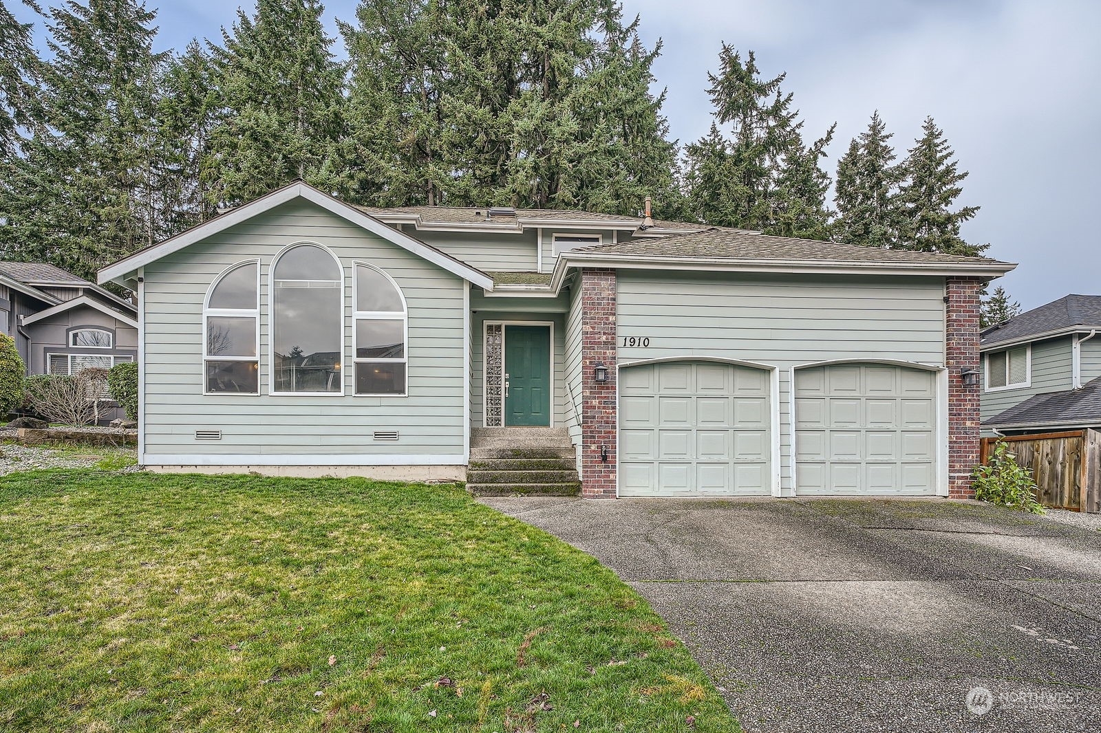 Property Photo:  1910 S  379th Street  WA 98003 