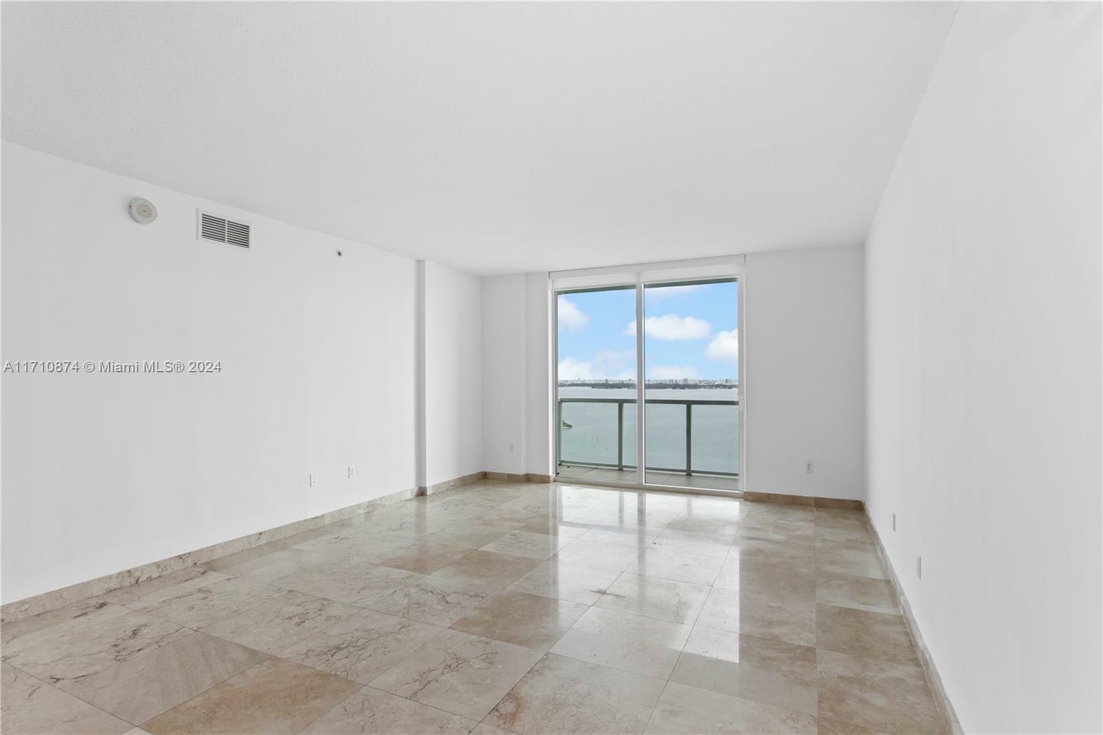 Property Photo:  1900 N Bayshore Dr 2902  FL 33132 