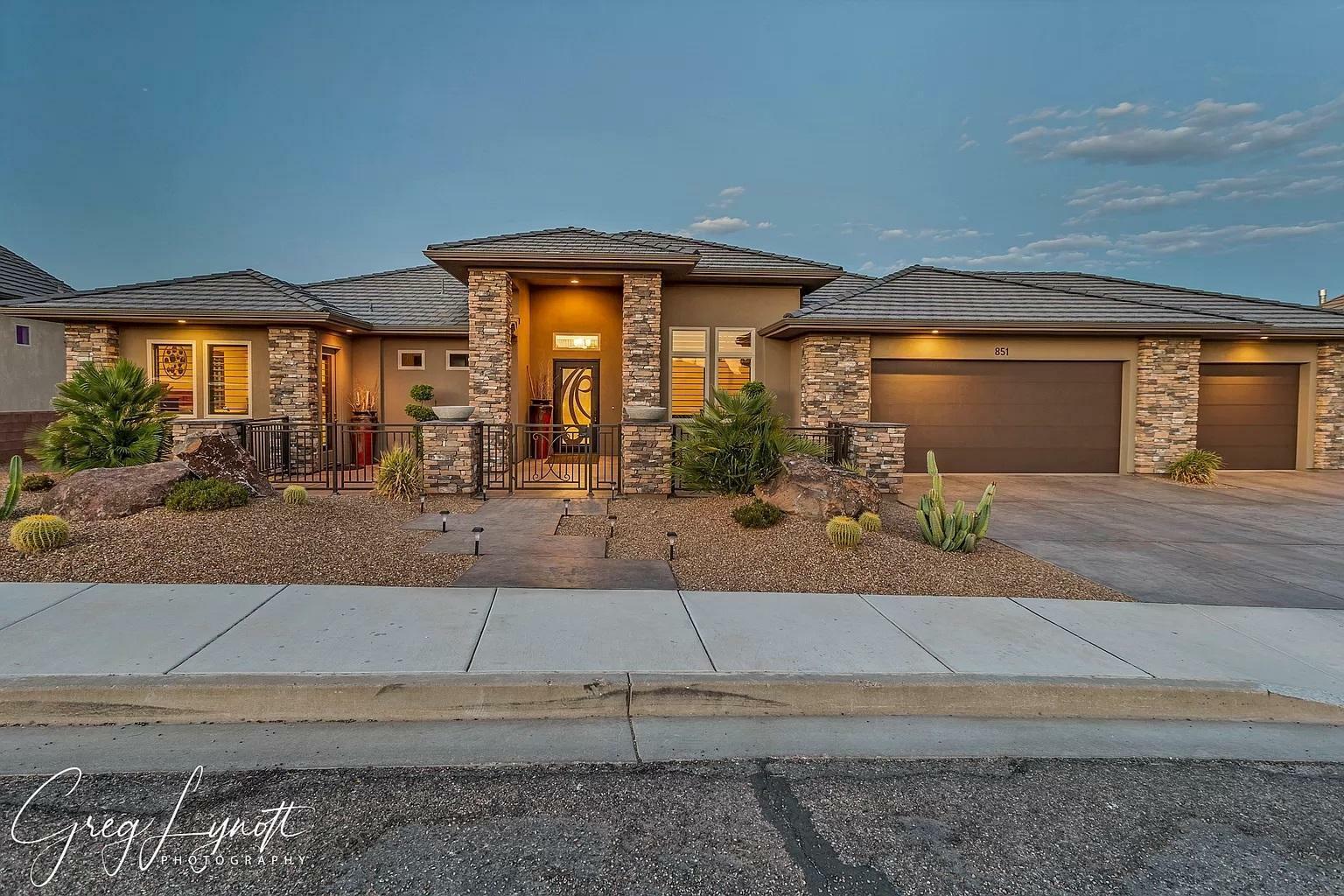 Property Photo: 851 S Five Sisters Dr UT 84790