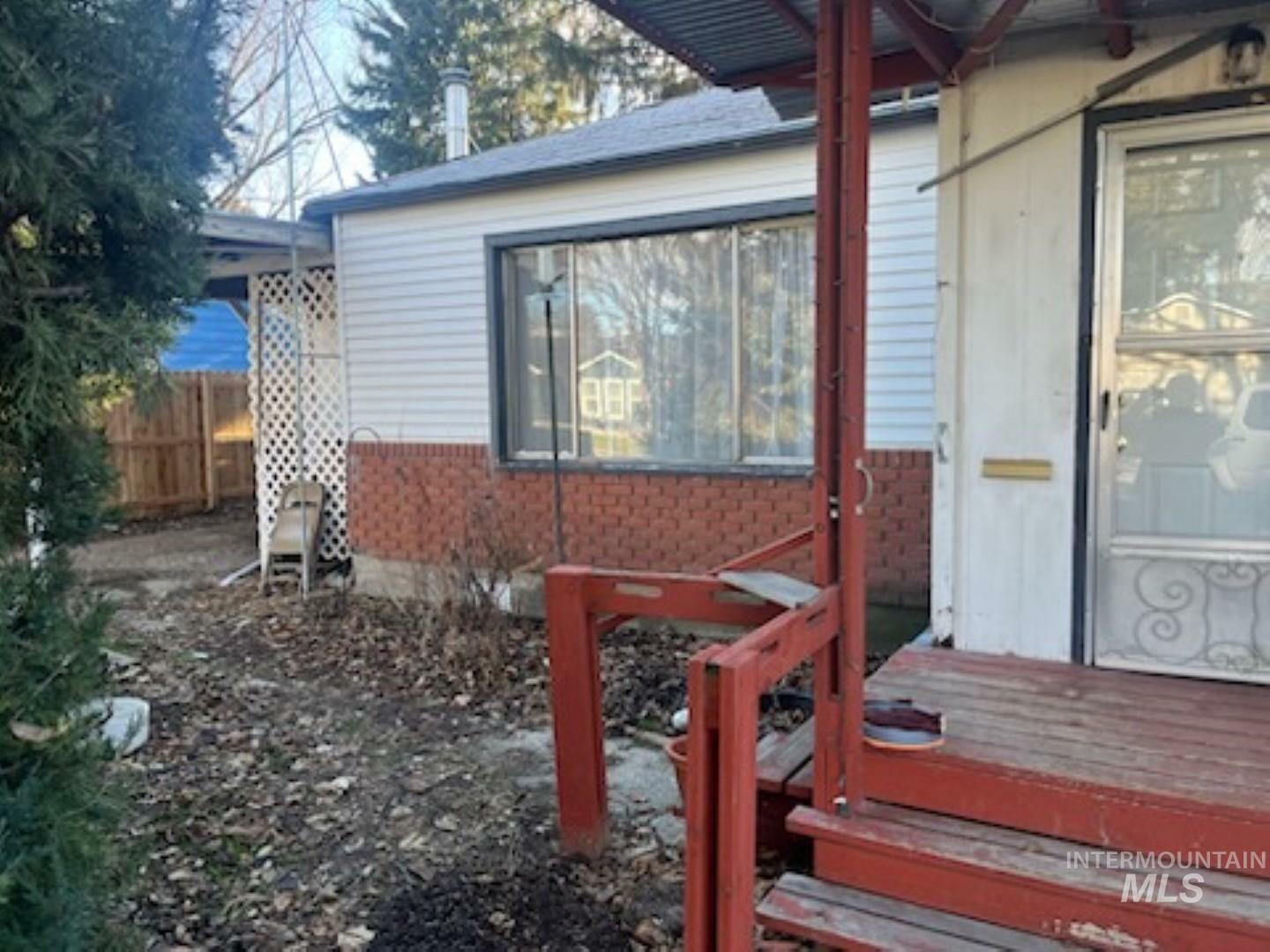 Property Photo:  325 W Howe St  ID 83706 