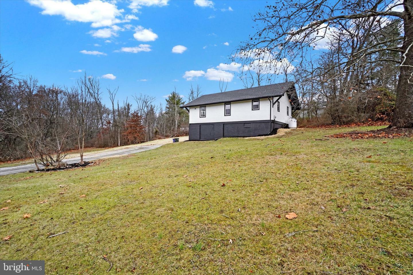 Property Photo:  3811 Fox Run Road  PA 17315 