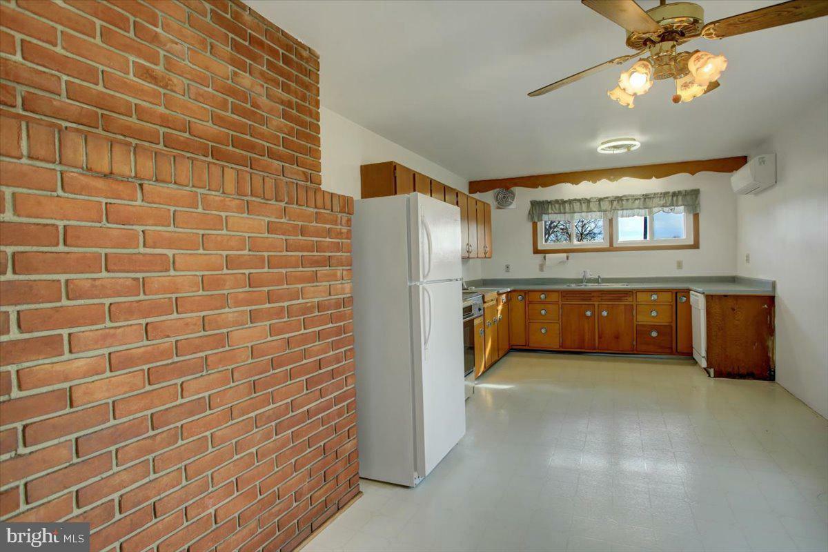 Property Photo:  11600 Molly Pitcher Highway S  PA 17225 