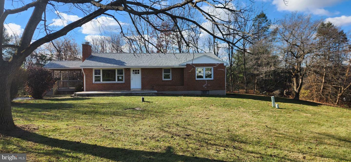 Property Photo:  6315 Locust Lane  PA 17050 