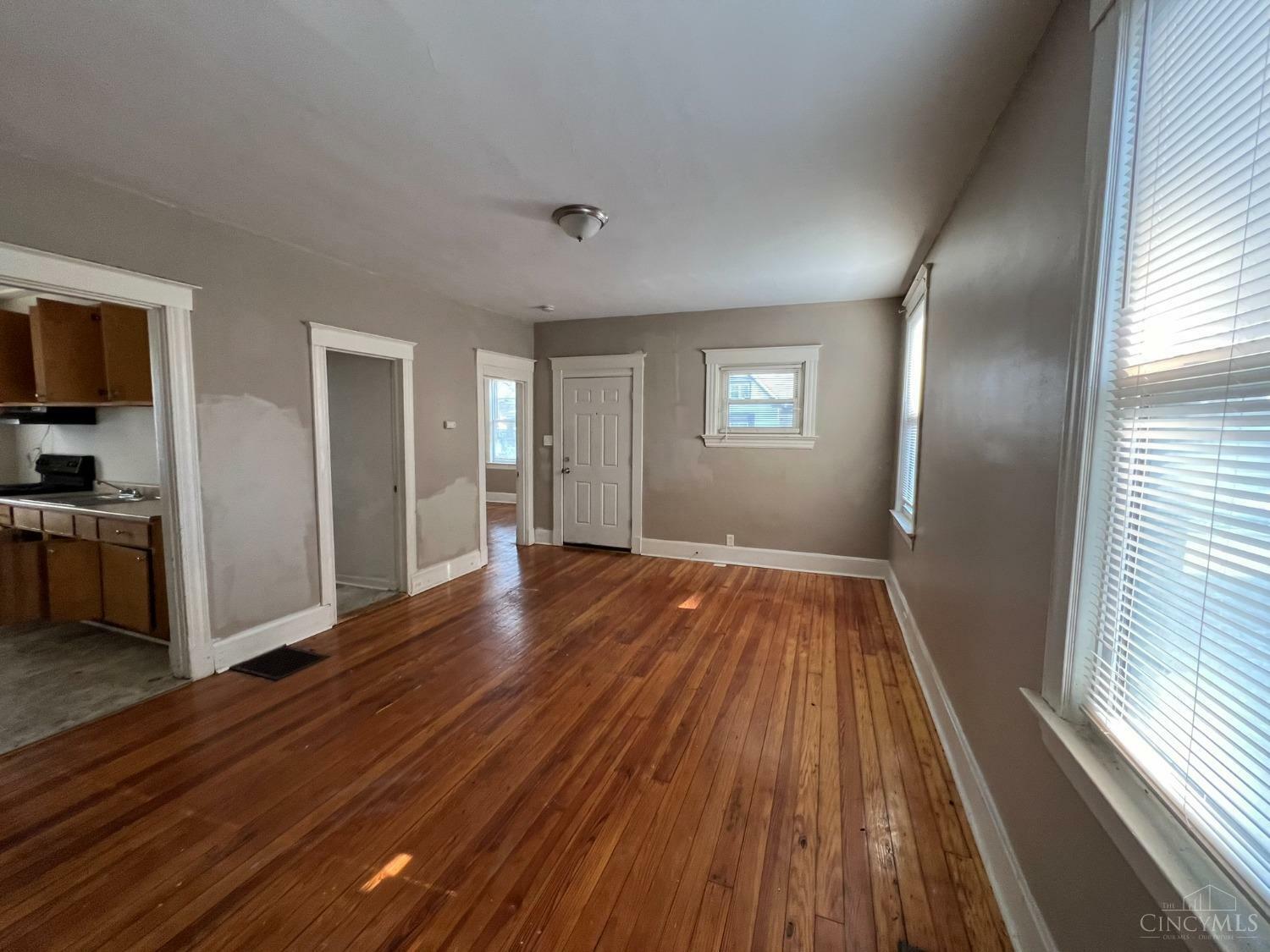 Property Photo:  5731 St Elmo Avenue  OH 45224 