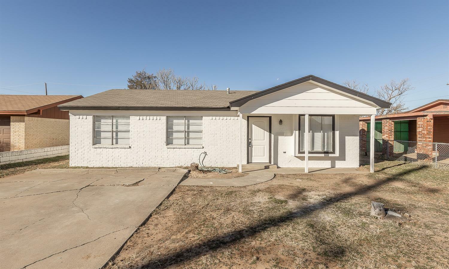 Property Photo:  2004 Date Avenue  TX 79404 