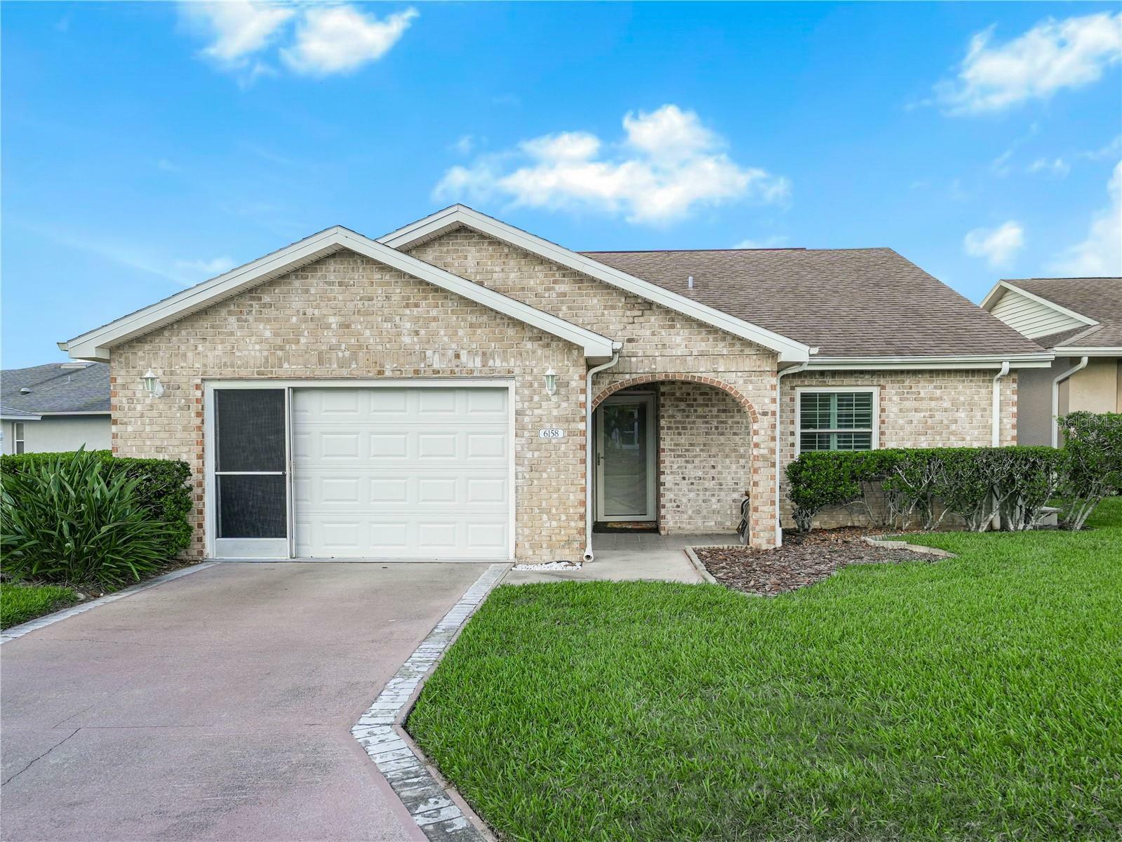 Property Photo:  6158 Res Circle  FL 33810 