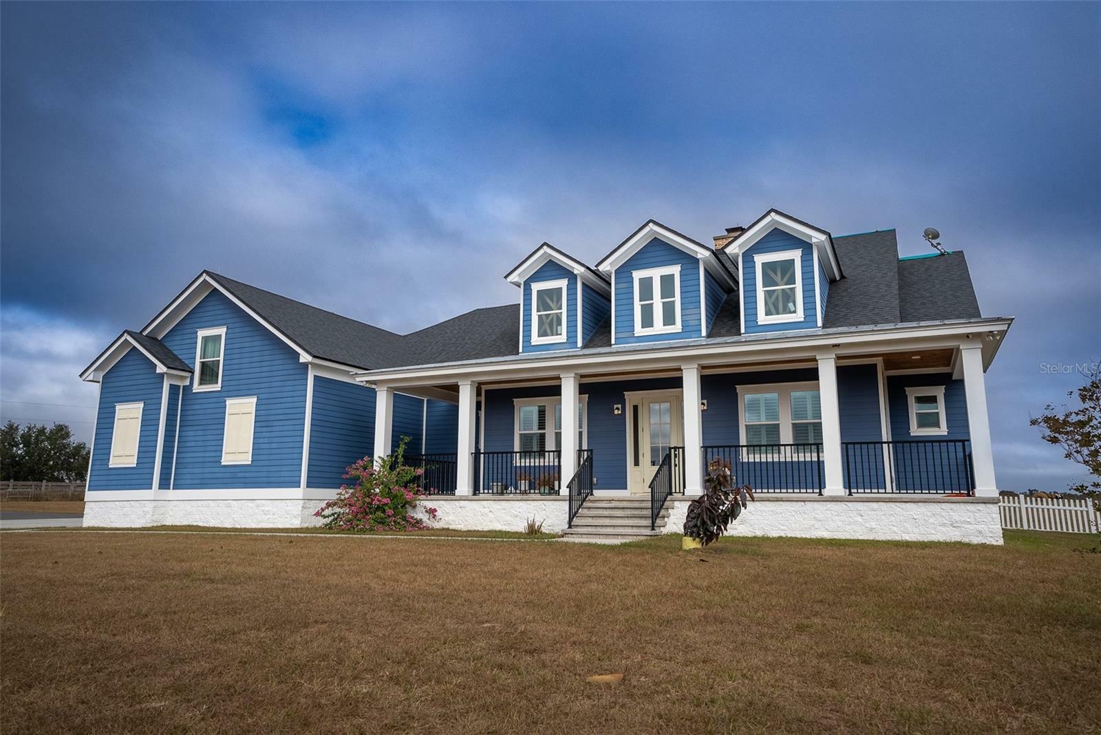 Property Photo: 2437 Bay Lake Loop FL 34736