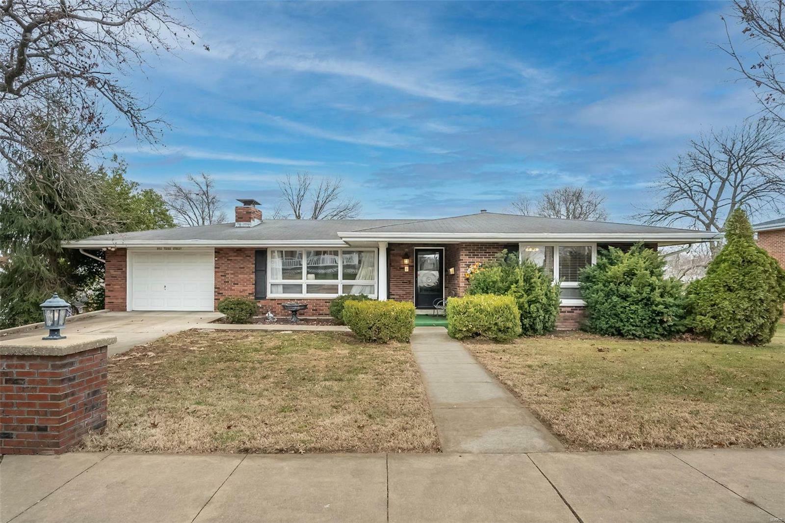 Property Photo: 950 3rd Street MO 63379