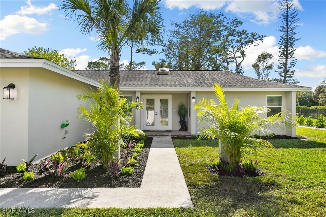 Property Photo: 684 Pompano Drive FL 34110