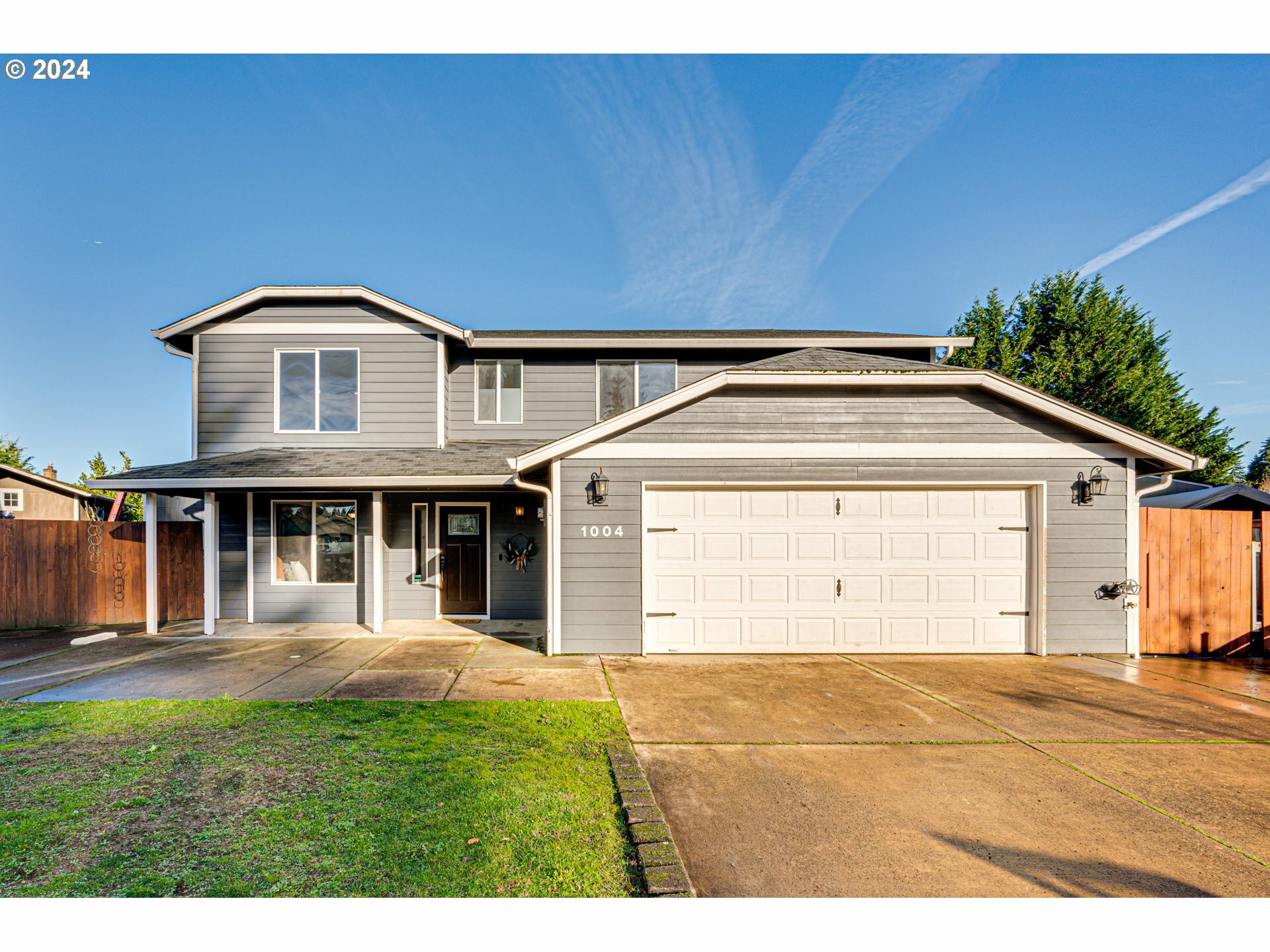 Property Photo:  1004 NW 120th Cir  WA 98685 