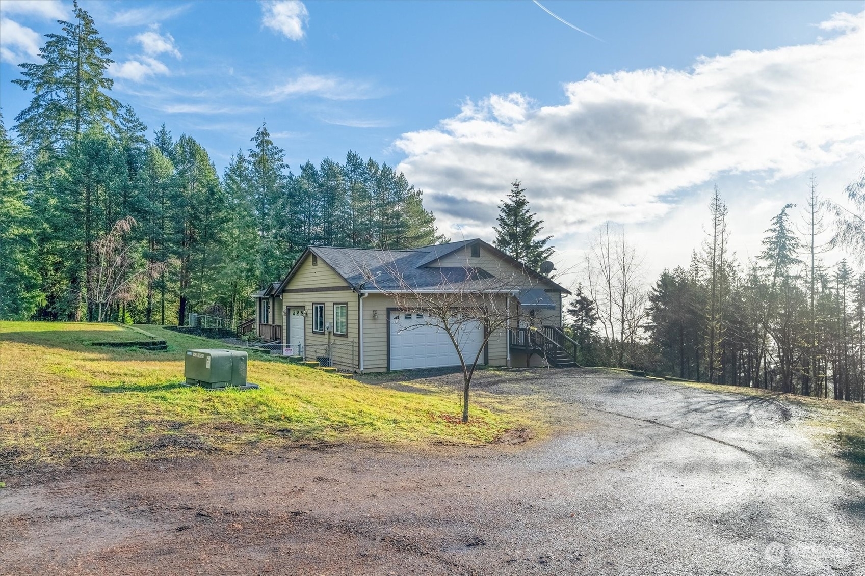 Property Photo:  115 S Luoma Road  WA 98674 