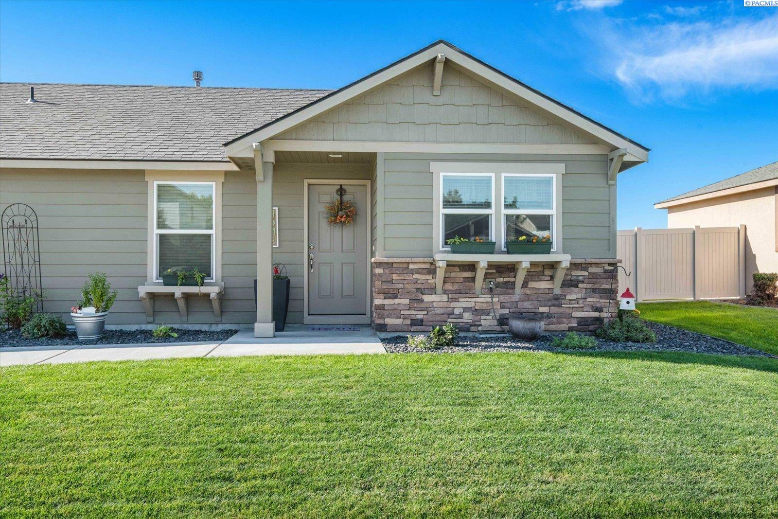 Property Photo:  6208 Turf Paradise Dr  WA 99301 