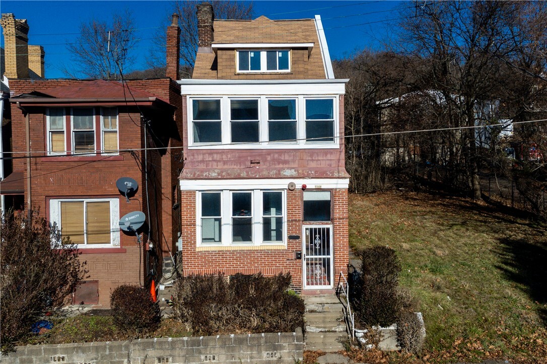 Property Photo:  7709 Bennett St  PA 15208 