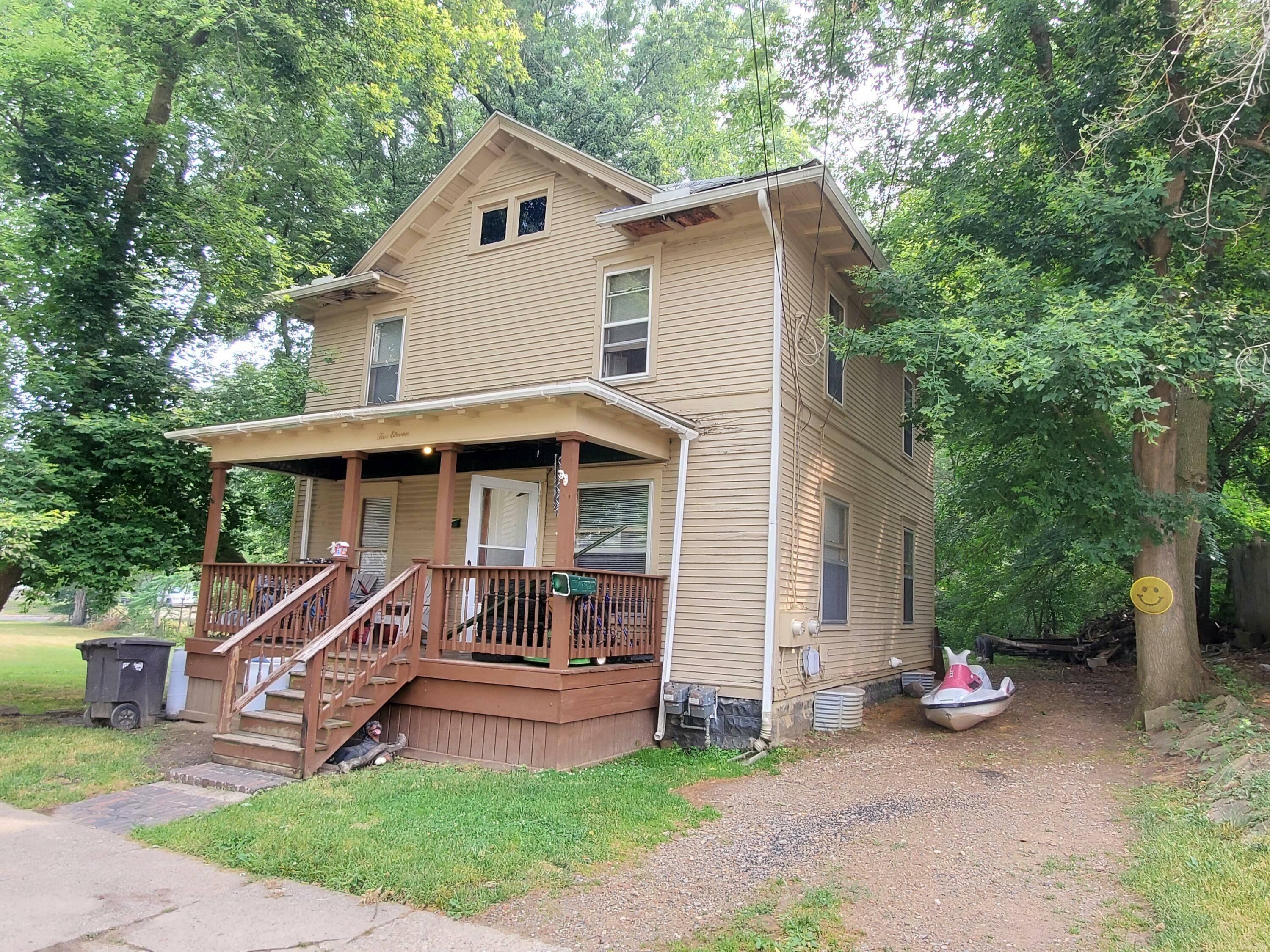 Property Photo:  511 S Pleasant Street  MI 49203 