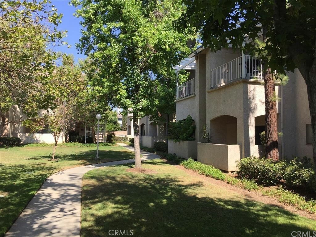 Property Photo:  2410 N Towne Avenue 47  CA 91767 