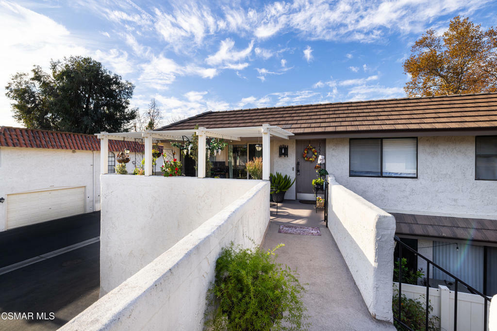 Property Photo:  1223 Landsburn Circle  CA 91361 