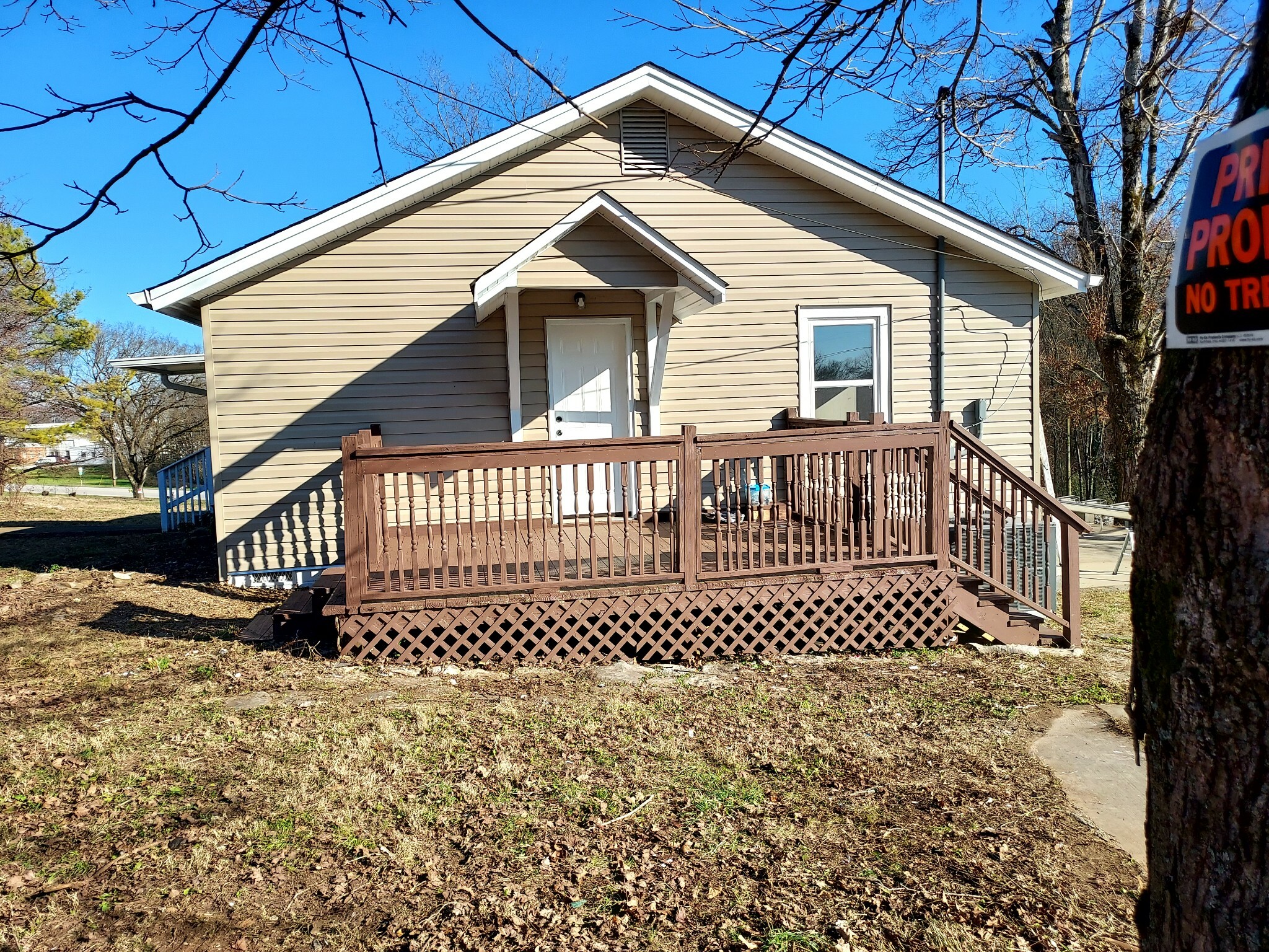 Property Photo:  142 Baker St  TN 37160 