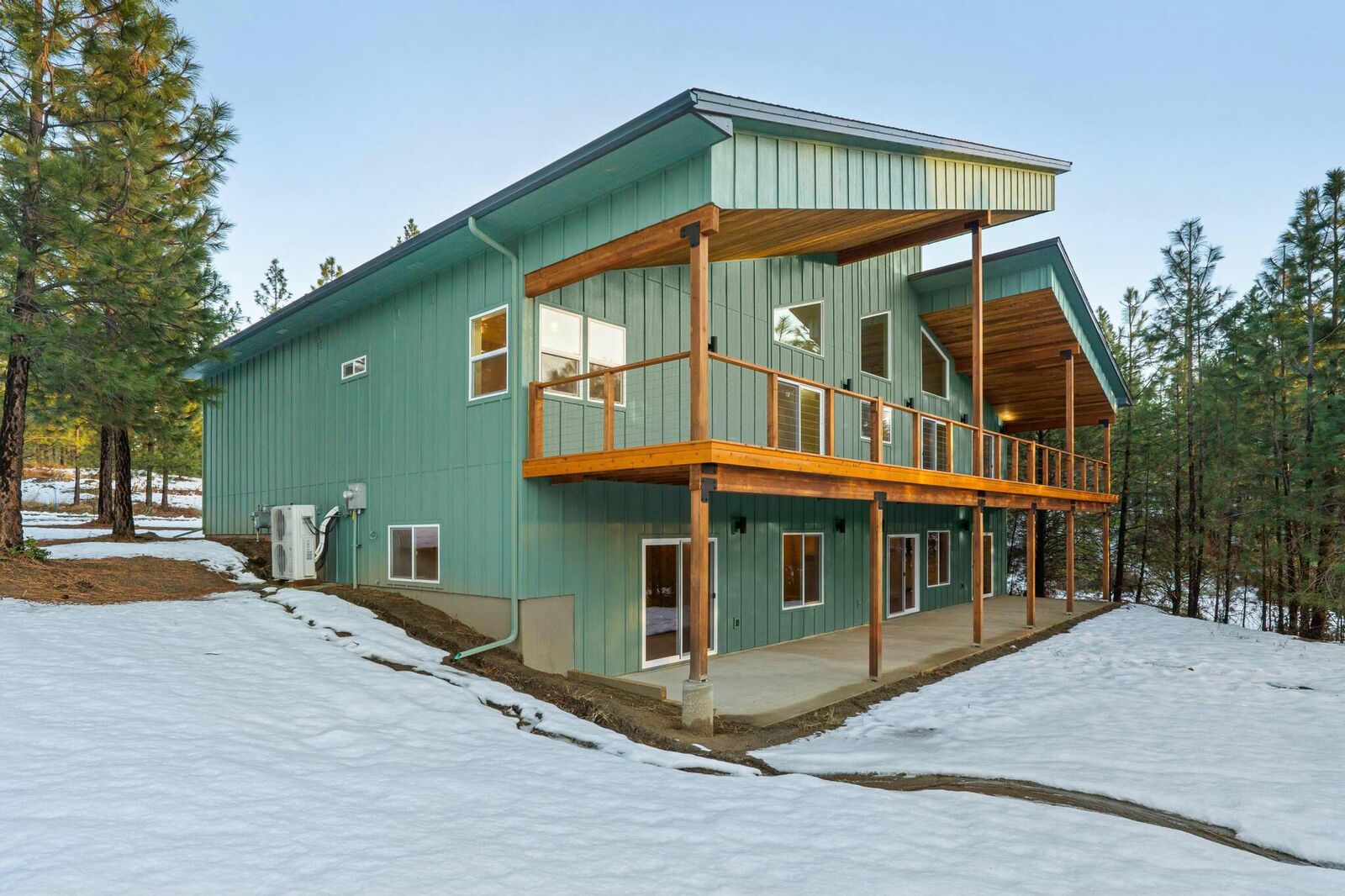 Property Photo:  1424 Sherman View Way  WA 99141 