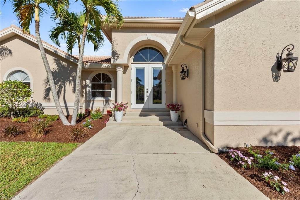 Property Photo:  8830 King Lear Ct  FL 33908 