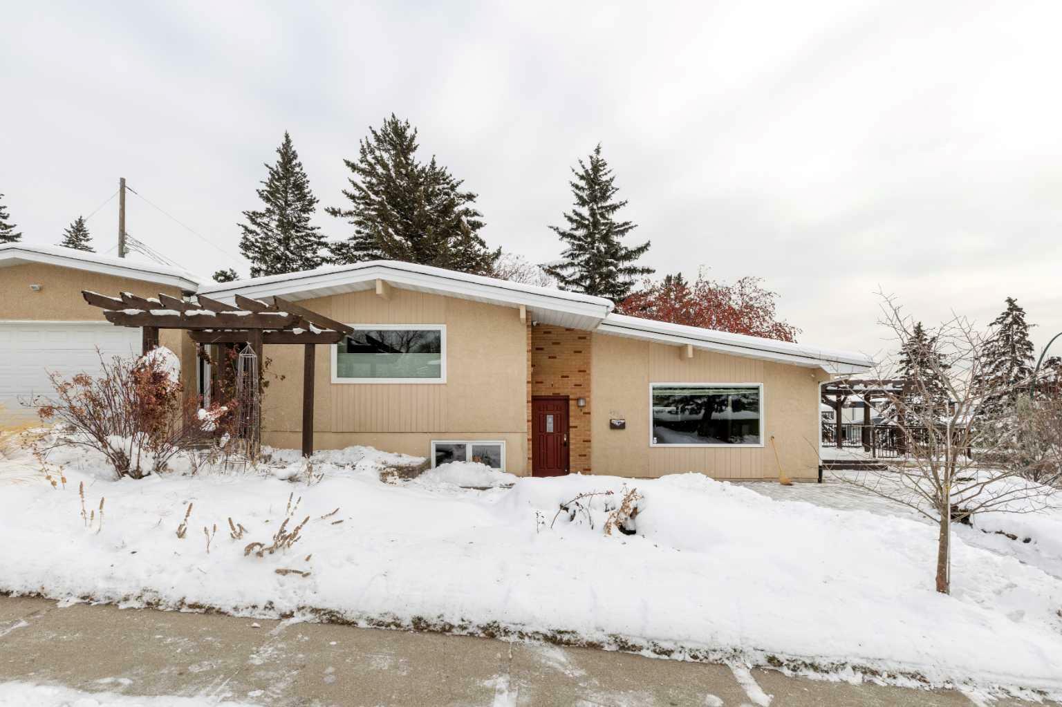 Property Photo:  4236 Chippewa Road NW  AB T2L 1A3 