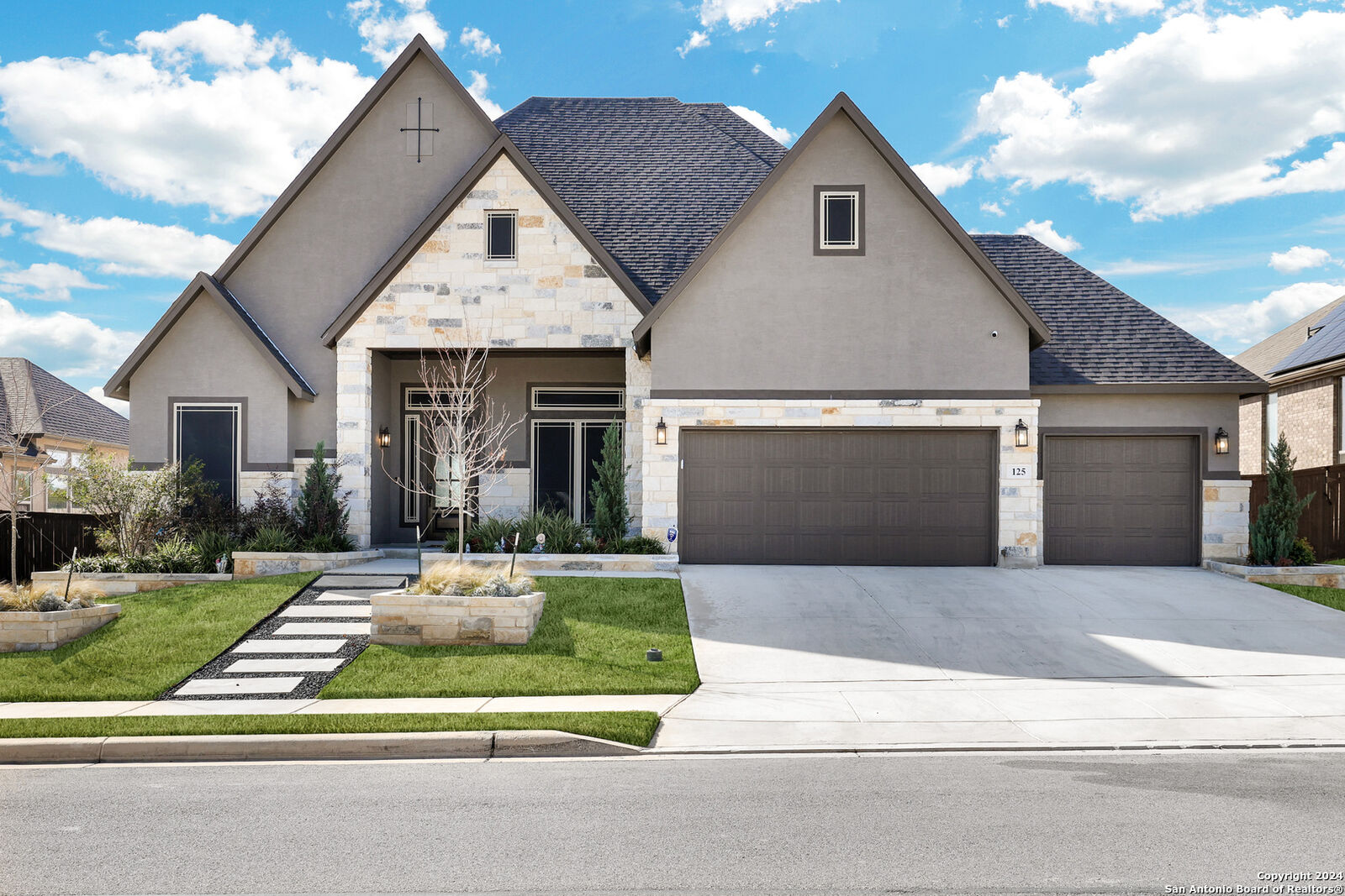 Property Photo:  125 Pioneer Junction  TX 78108 