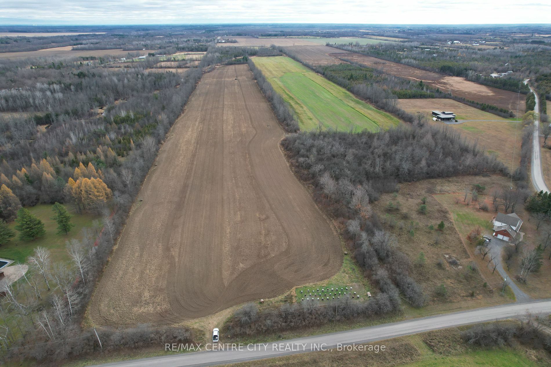 Photo de la propriété:  721 McFarlane Rd  ON K0G 1S0 