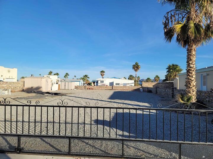 Property Photo: 13424 E 52 Dr AZ 85367