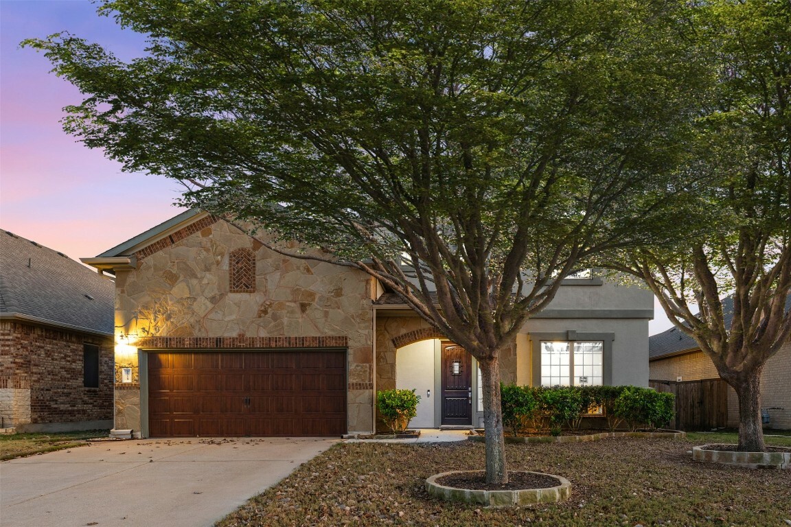 Property Photo:  2715 Mariposa Way  TX 78665 