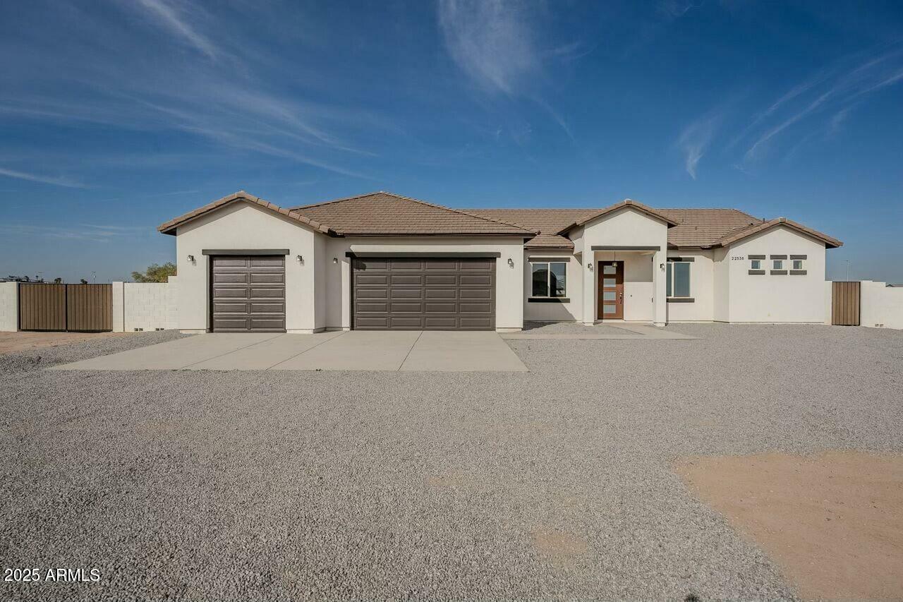 Property Photo:  22538 W Pecan Road  AZ 85326 