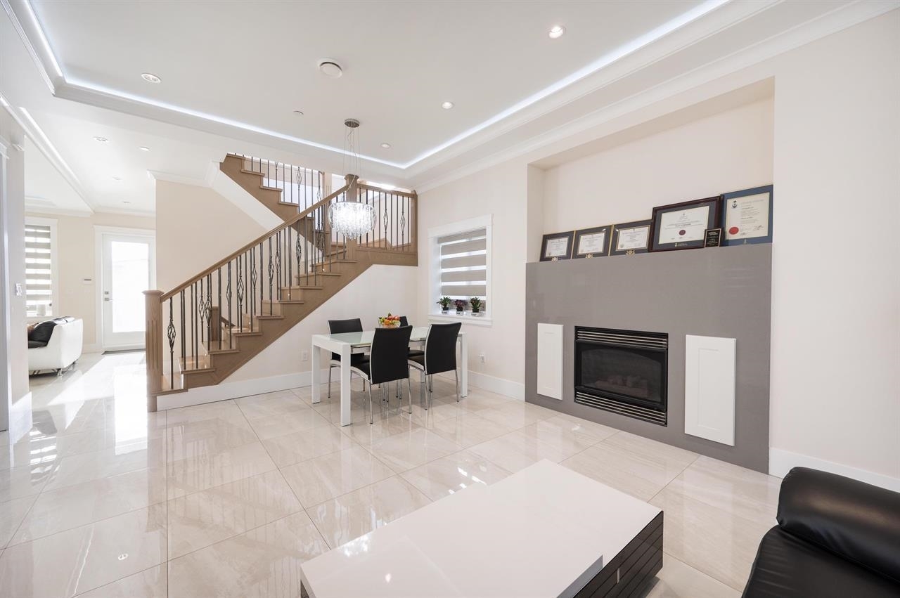 Property Photo: 488 E 62nd Avenue BC V5X 2G1