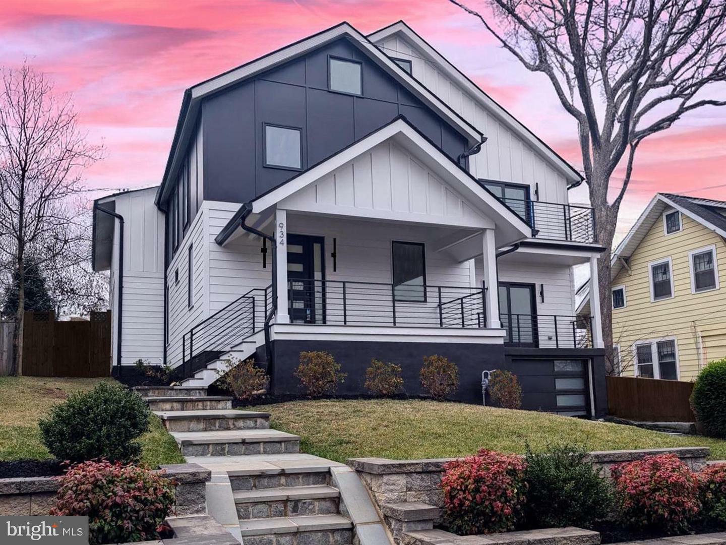 Property Photo: 934 N Cleveland Street VA 22201