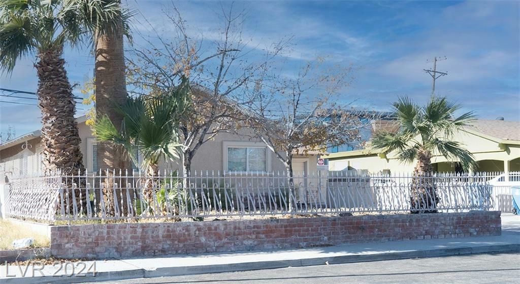 Property Photo:  905 North 17th Street  NV 89101 