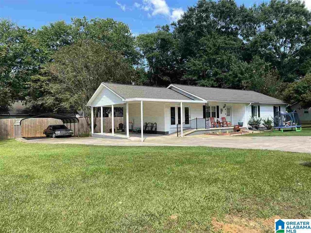 Property Photo:  1004 6th Place  AL 35150 