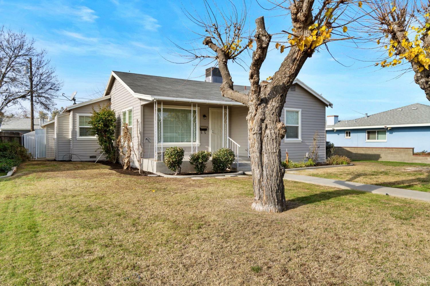 Property Photo:  59 Washington Drive  CA 93245 