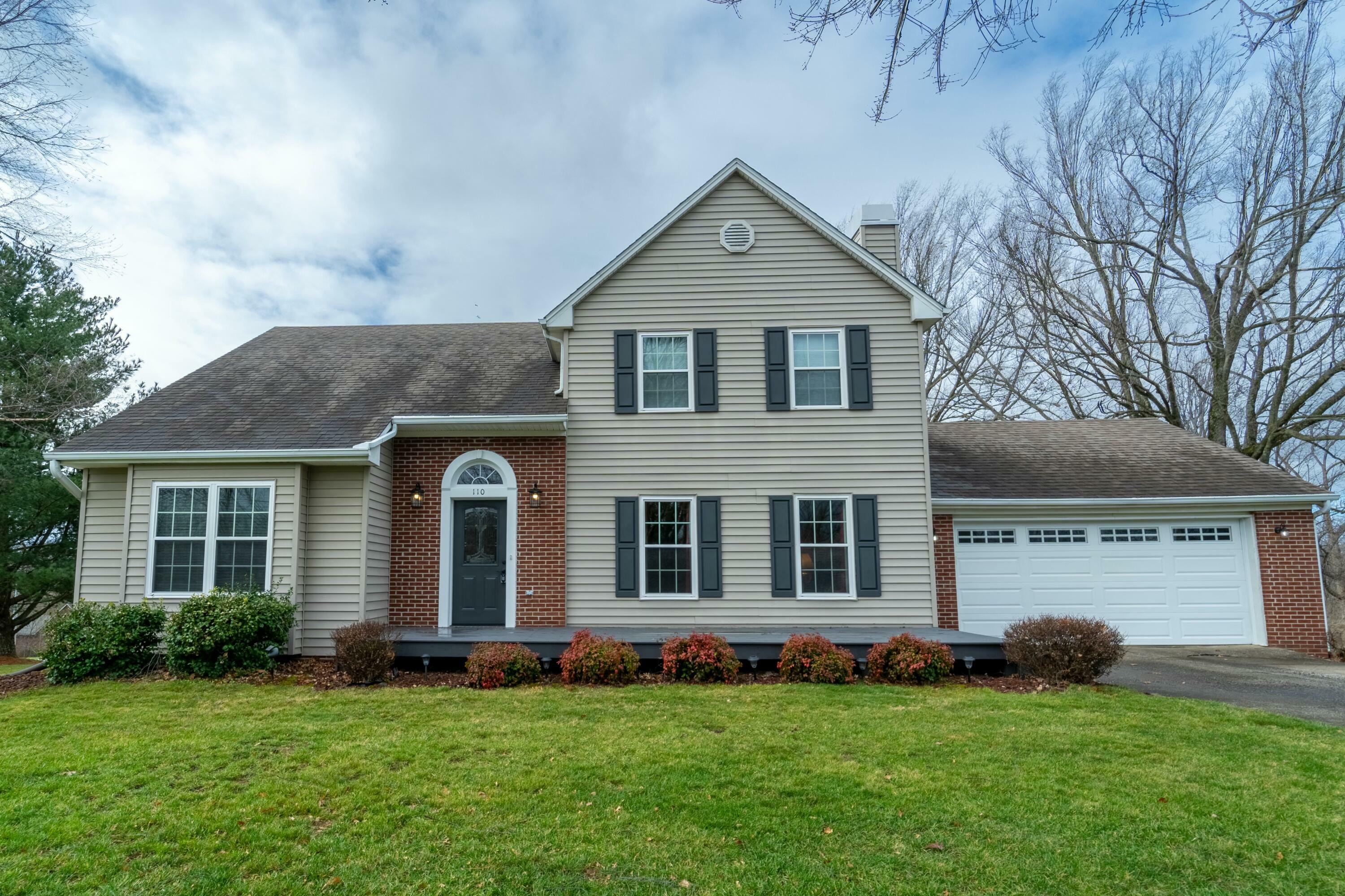 Property Photo:  110 Sena Way  KY 40475 