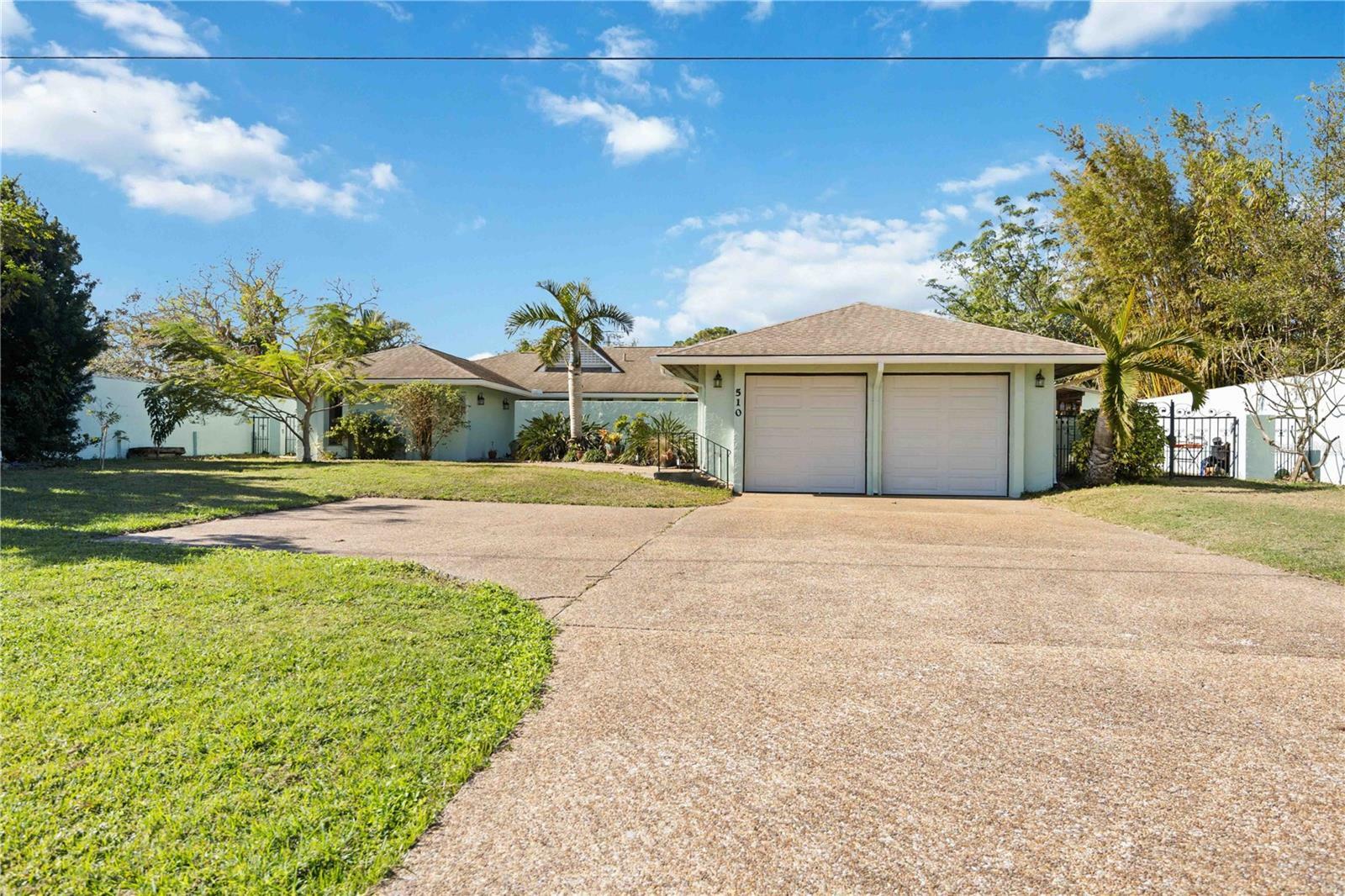 Property Photo:  510 Westlake Drive  FL 34232 